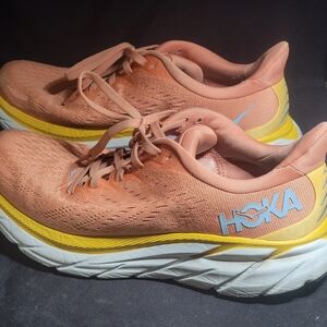 Pre-owned pair of Hoka One One Clifton 8 running shoes in Womens size 8.5 B (US)
